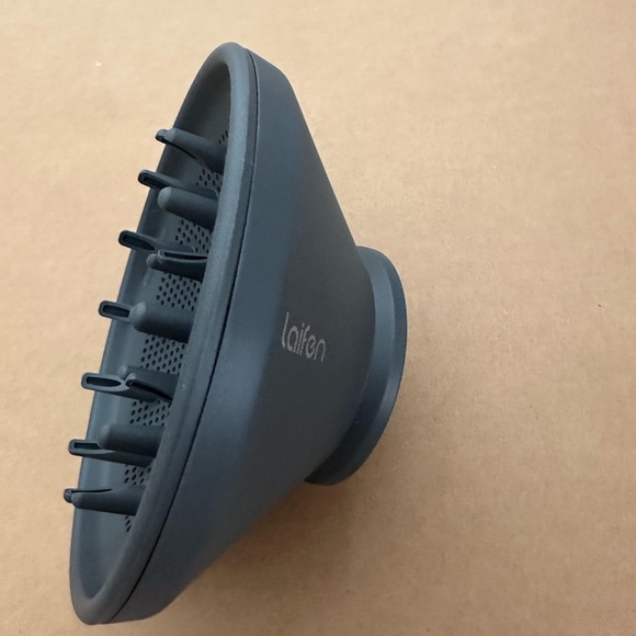 Gray Hair Diffuser - Picture 2 of 4